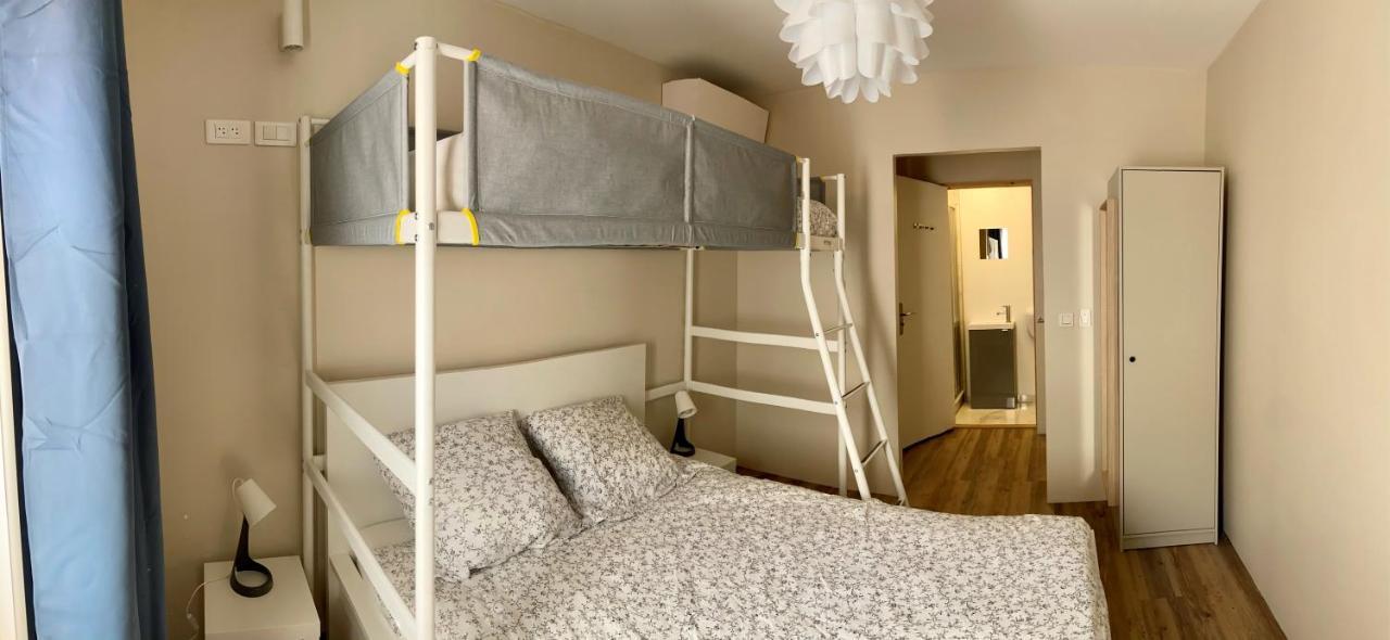 Bohobos Hostel Antibes Eksteriør bilde
