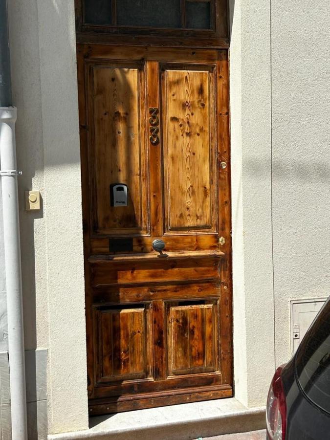 Bohobos Hostel Antibes Eksteriør bilde