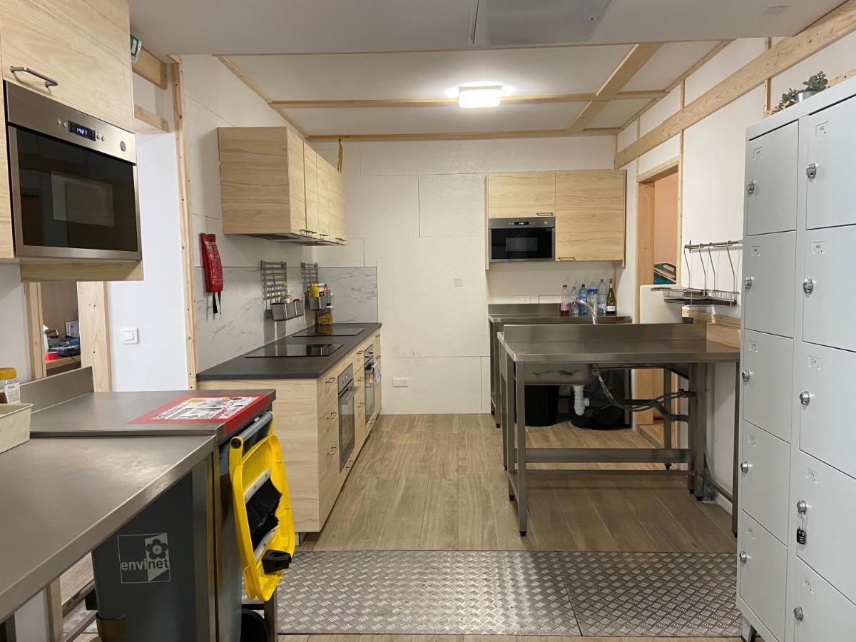 Bohobos Hostel Antibes Eksteriør bilde