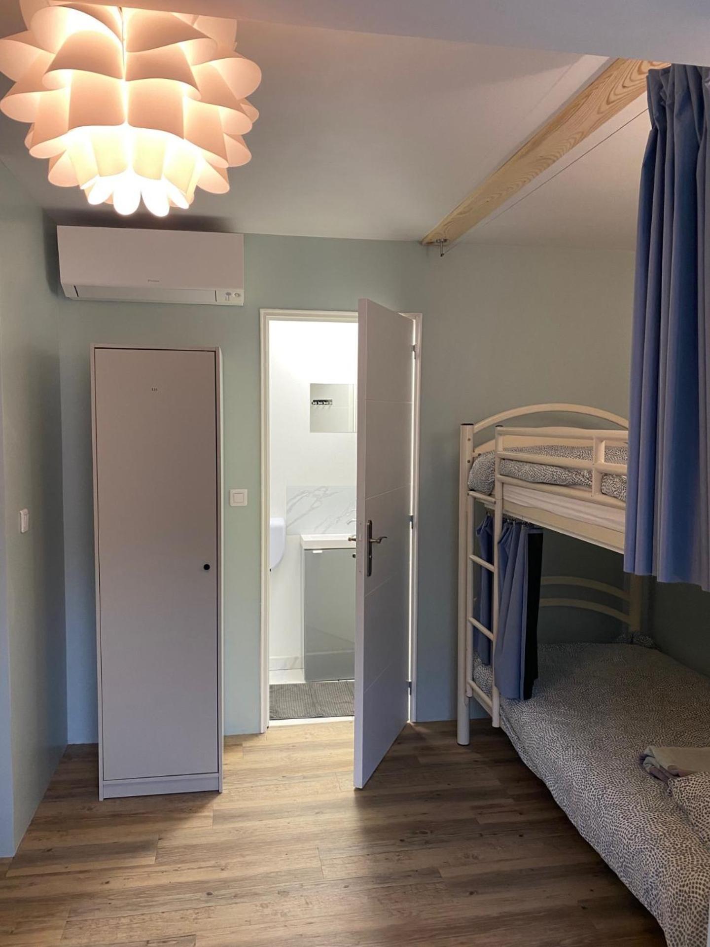 Bohobos Hostel Antibes Eksteriør bilde