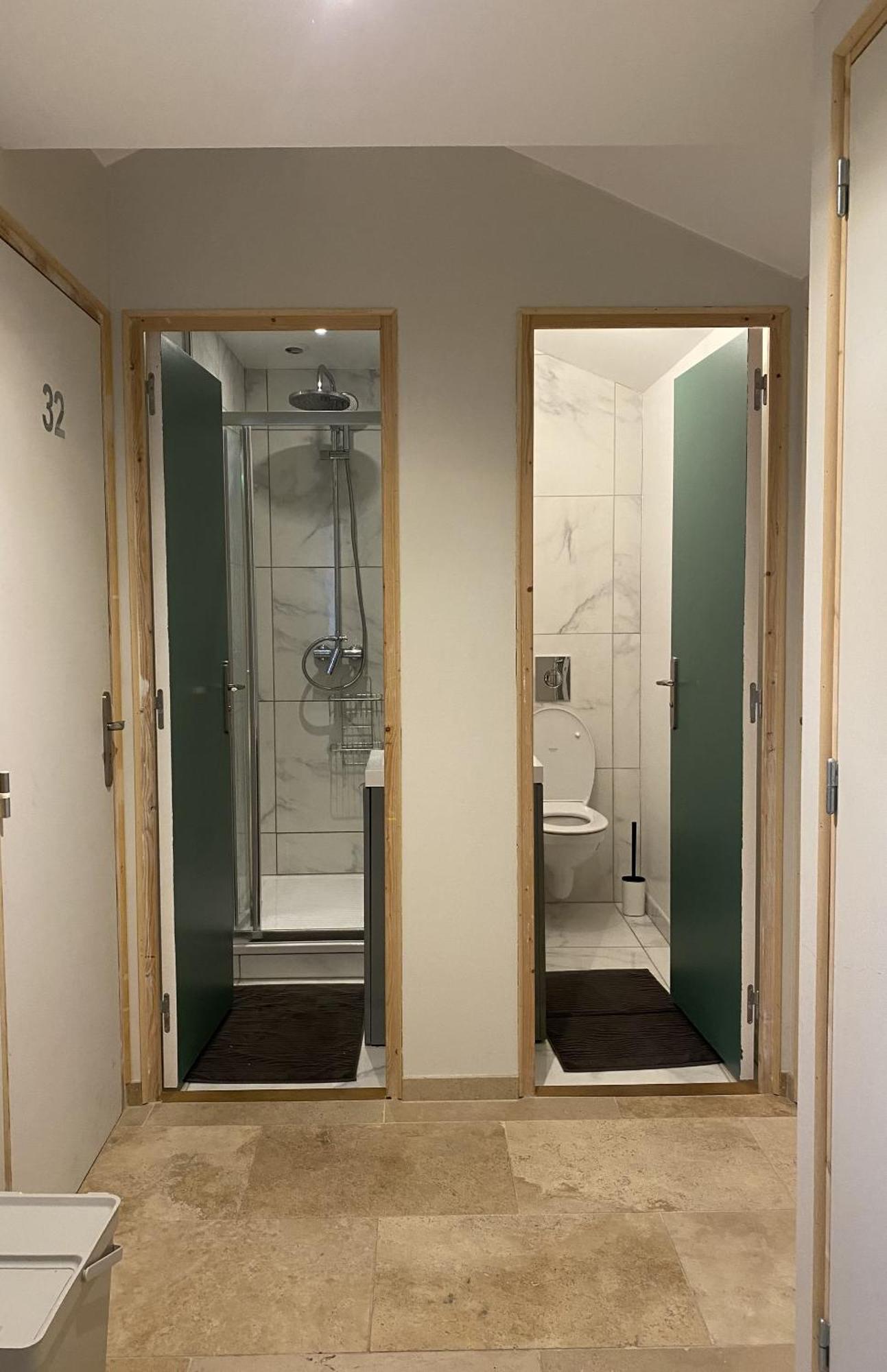 Bohobos Hostel Antibes Eksteriør bilde